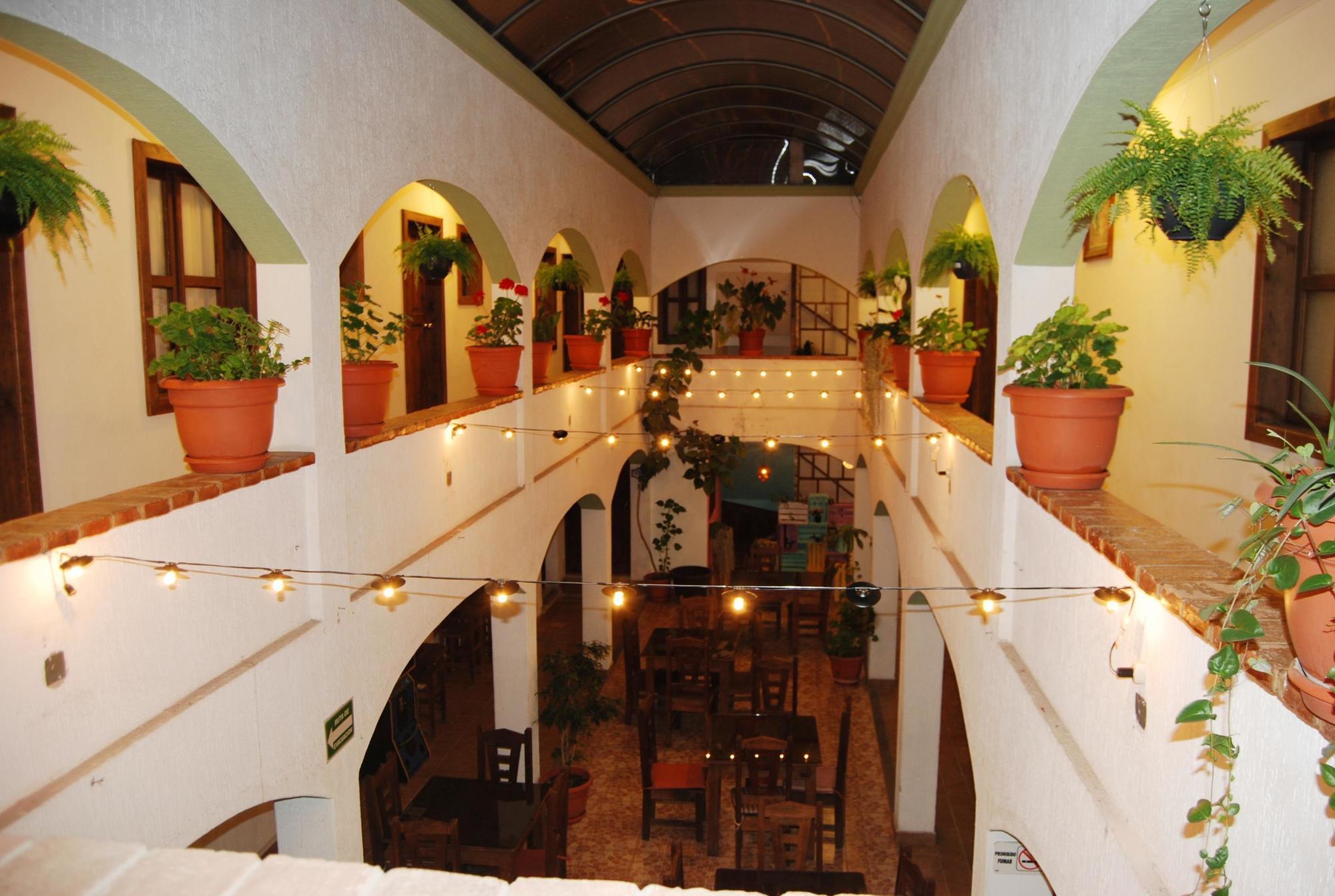 ホテル Jardines De Luz San Cristóbal de Las Casas エクステリア 写真